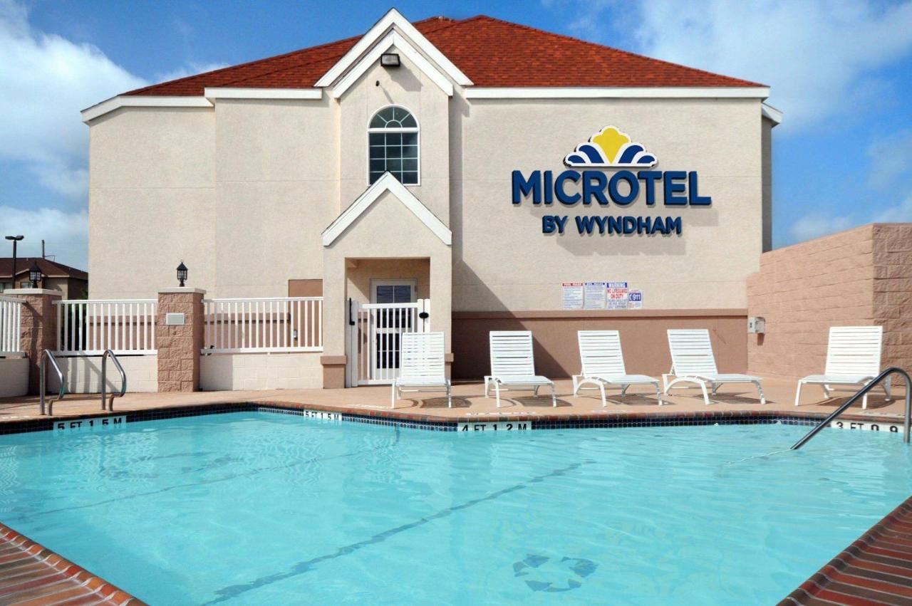 Microtel Inn & Suites By Wyndham Corpus Christi/Aransas Pass Bagian luar foto