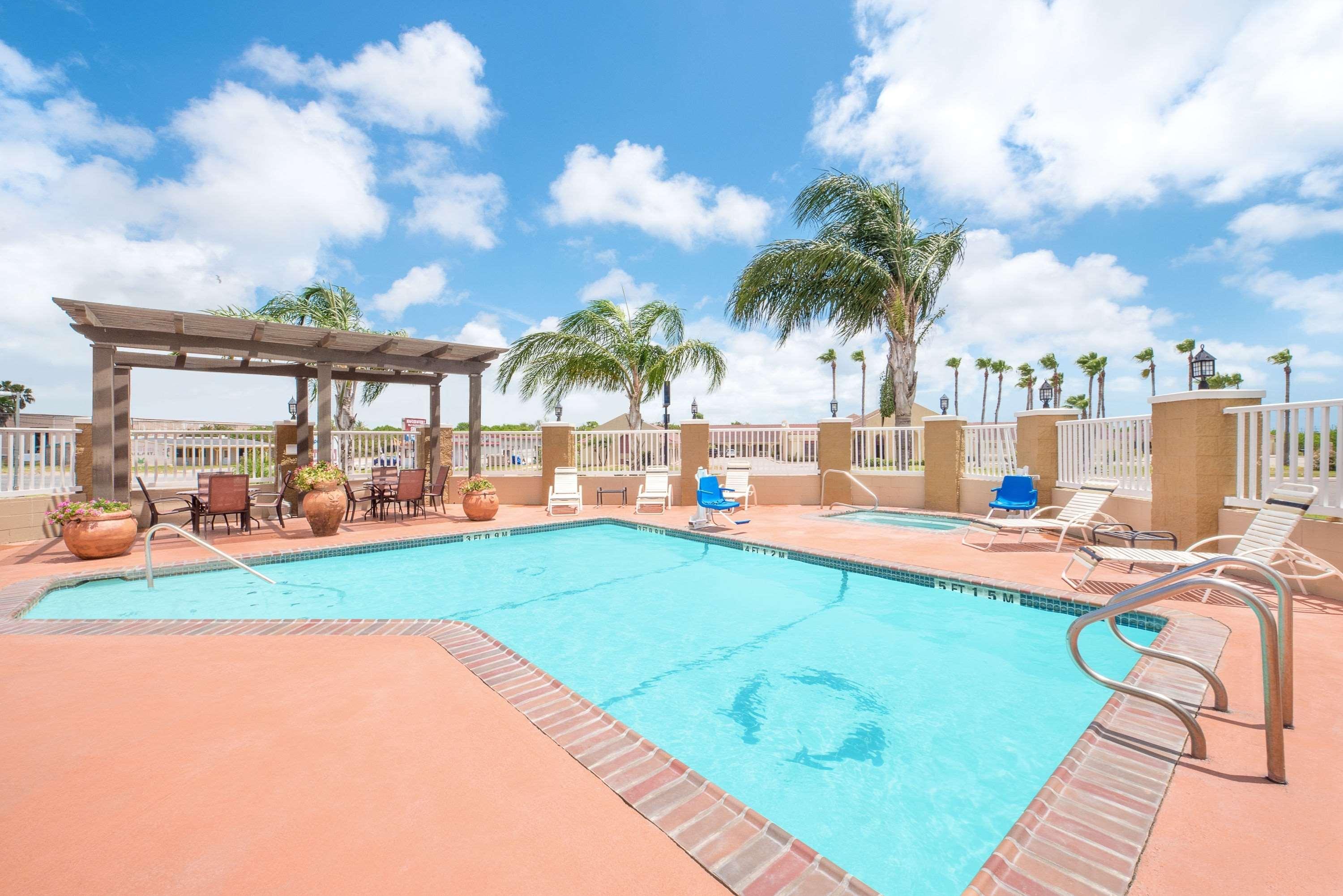 Microtel Inn & Suites By Wyndham Corpus Christi/Aransas Pass Bagian luar foto